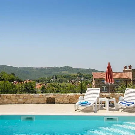Activity Montebello With Pool In Motovun *