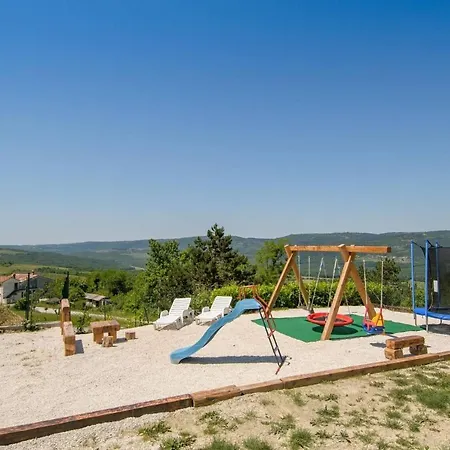 Villa Activity Montebello With Pool In Motovun *
